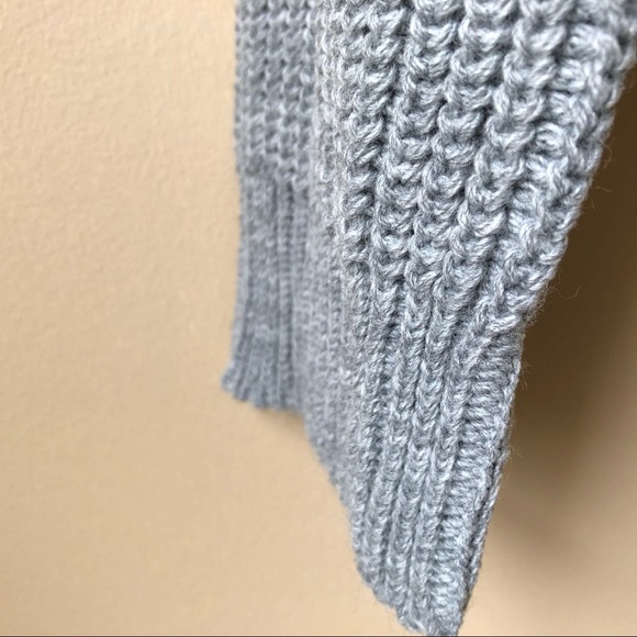 Twist Back Sweater - Picture 5 of 8